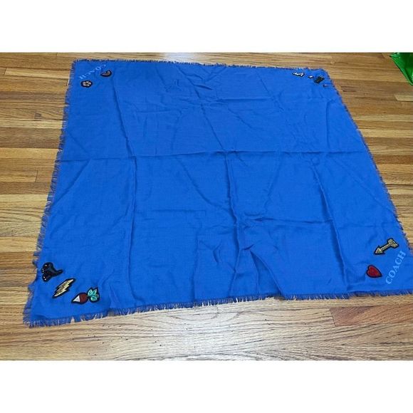 Coach wool square patches shawl/ scarf - Picture 8 of 12